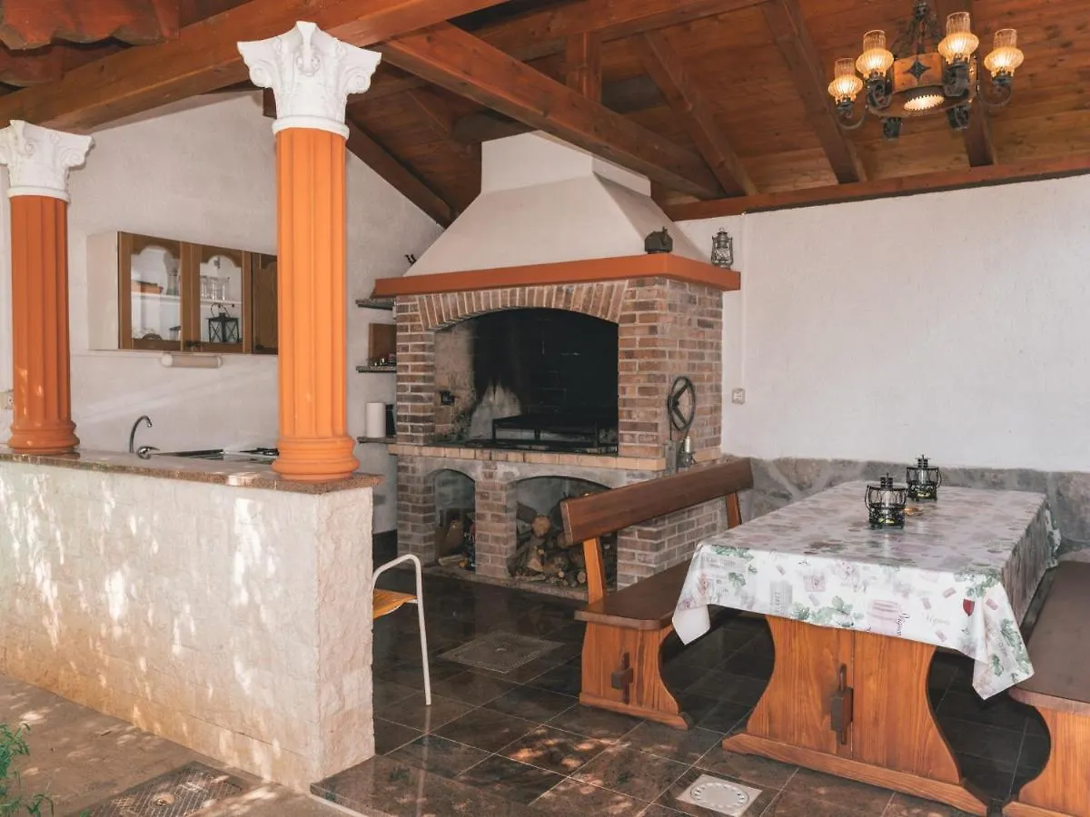 Apartment Knezevic With Pool Lovran